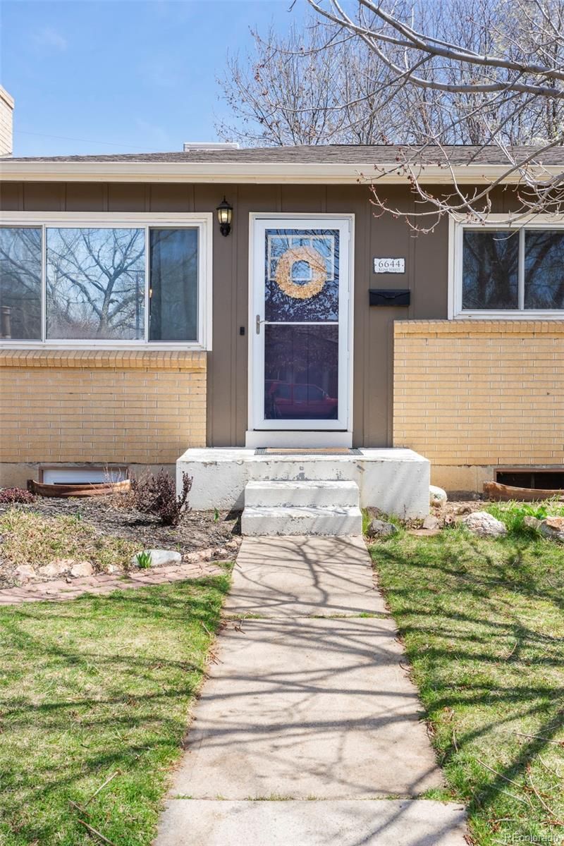 6644 Kline St, Arvada, CO 80004
