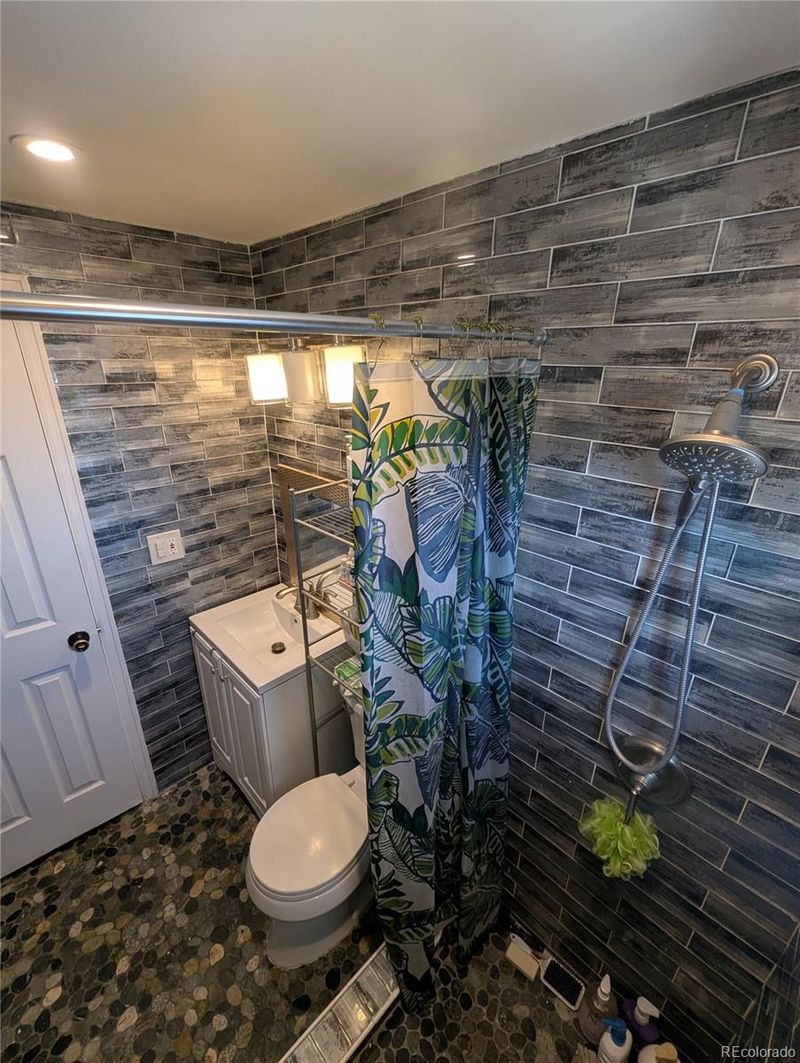 6710 Clermont St, Commerce City, CO 80022
