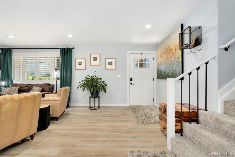 6439 E Maplewood Ave, Centennial, CO 80111
