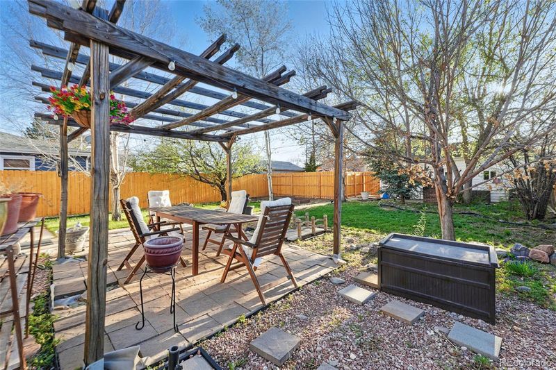 1711 Spruce St, Denver, CO 80220