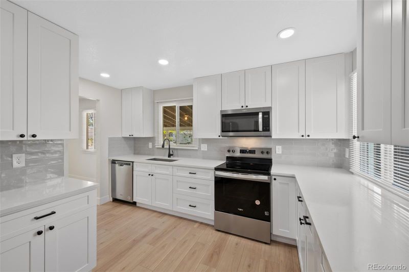 735 Iola St, Aurora, CO 80010