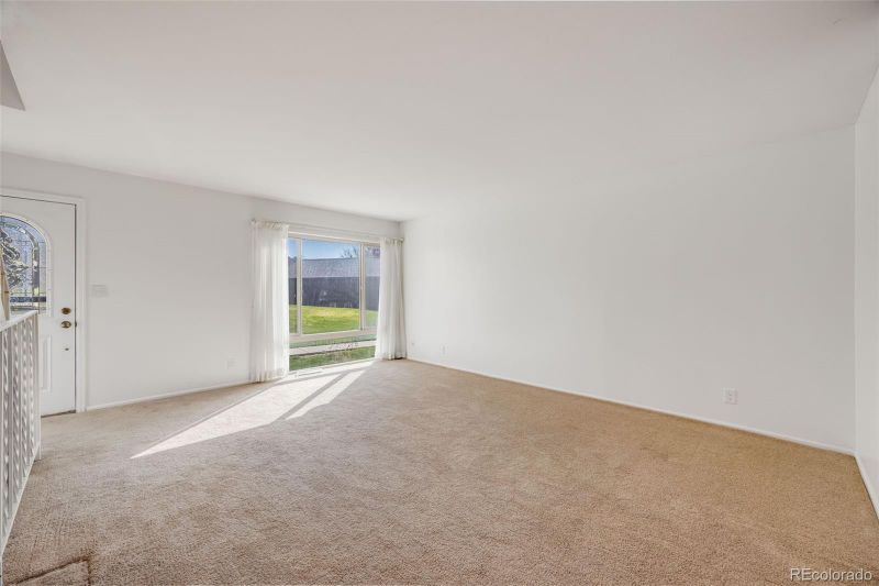 4412 W Pondview Dr, Littleton, CO 80123
