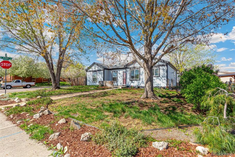 4401 Quieto Ct, Denver, CO 80211