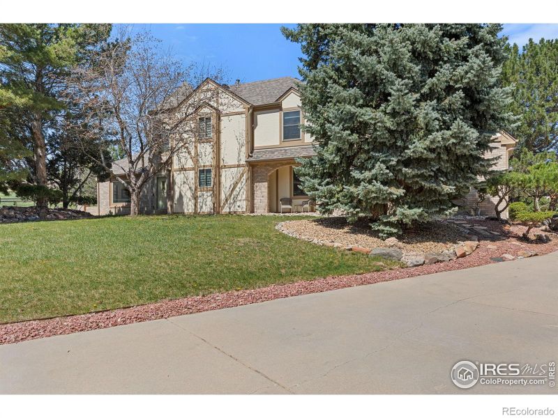 4207 Birdie Ct, Longmont, CO 80503