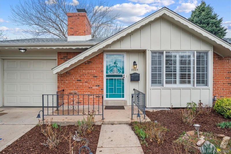 3335 S Verbena Ct, Denver, CO 80231