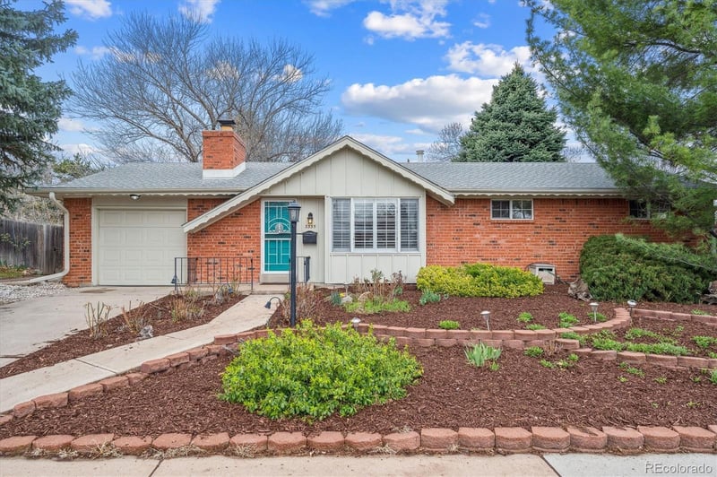 3335 S Verbena Ct, Denver, CO 80231
