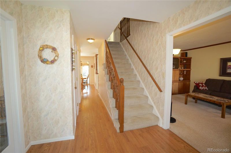 9282 W Hialeah Pl, Littleton, CO 80123