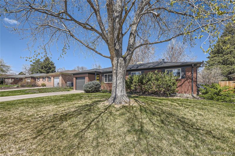 5485 E Bails Dr, Denver, CO 80222