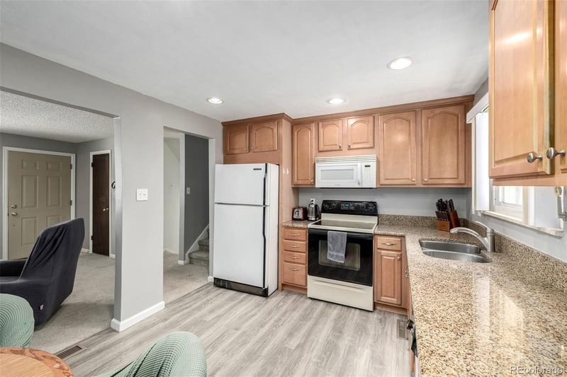356 Aquarius Ct, Littleton, CO 80124