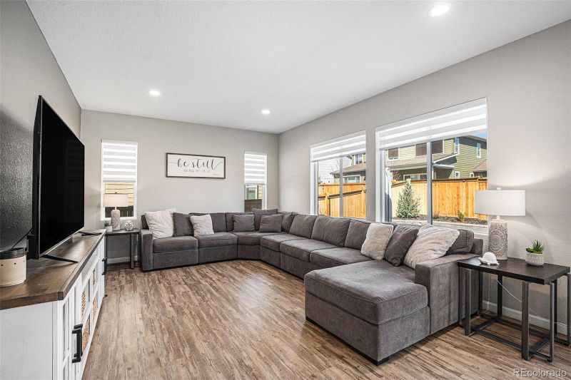 6811 E 119th Ave, Thornton, CO 80233