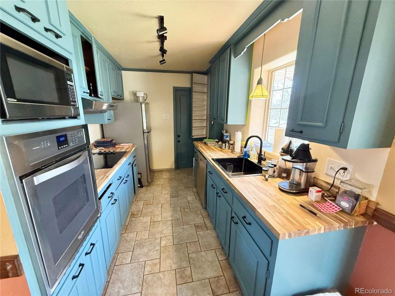4060 Shaw Blvd, Westminster, CO 80031