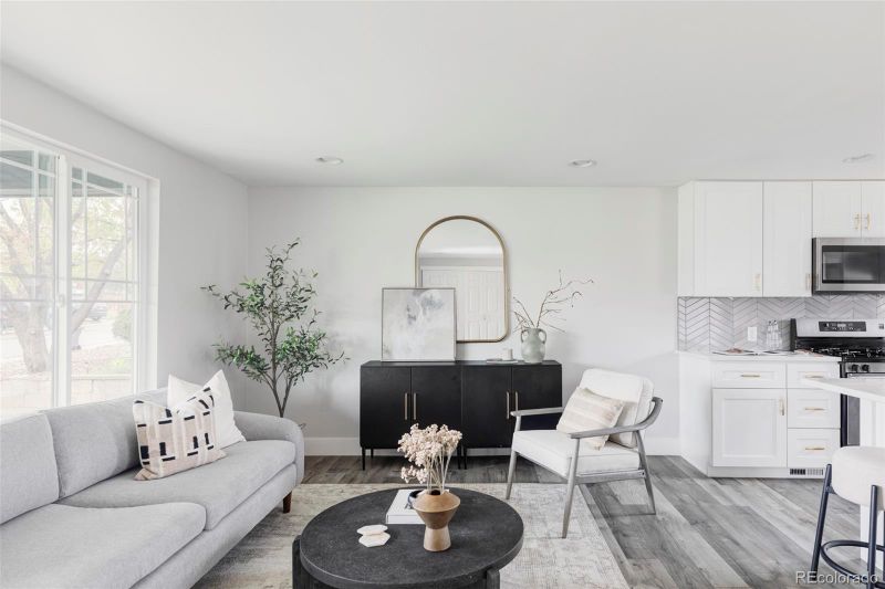 1561 W Beekman Pl, Denver, CO 80221