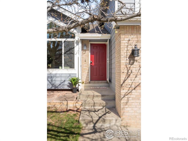 221 S Lark Ave, Louisville, CO 80027