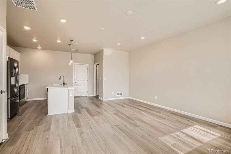 6847 Huddersfield Ln, Castle Pines, CO 80108