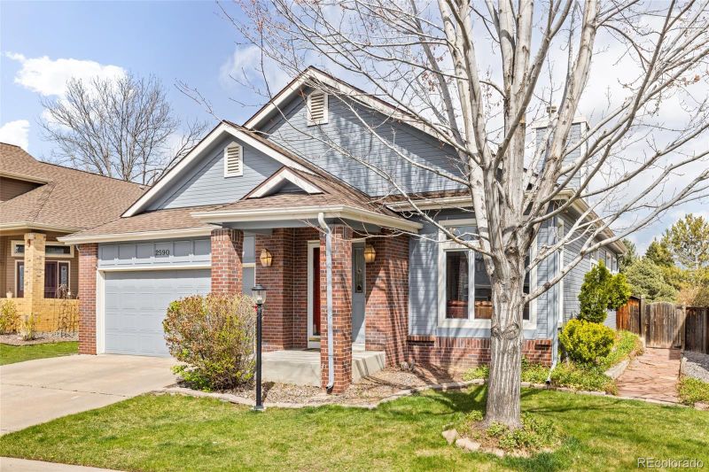 2590 S Independence St, Lakewood, CO 80227