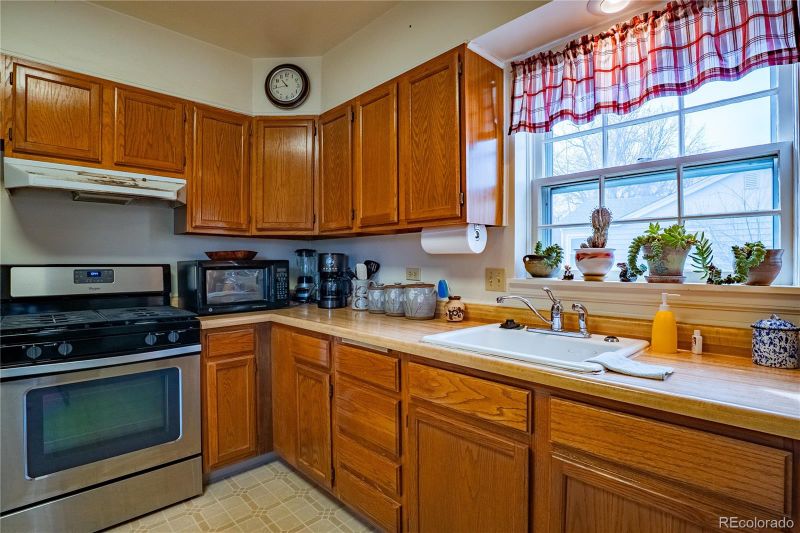 4115 S Clarkson St, Englewood, CO 80113