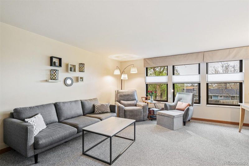 1064 Xenon St, Golden, CO 80401
