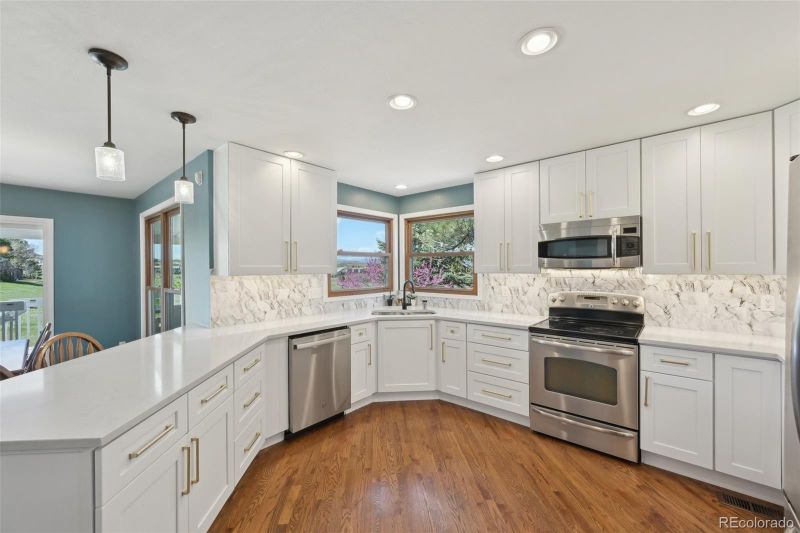 9977 Falcon Creek Dr, Highlands Ranch, CO 80130