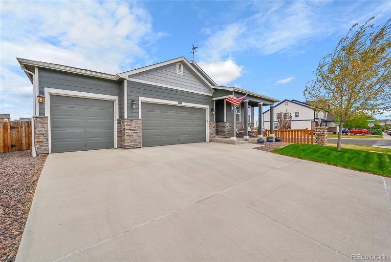 1570 Clarendon Dr, Windsor, CO 80550