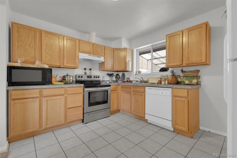 5052 Scranton St, Denver, CO 80239