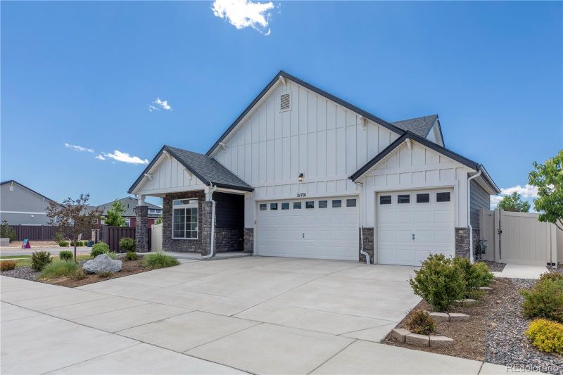 21701 E 50th Dr, Aurora, CO 80019