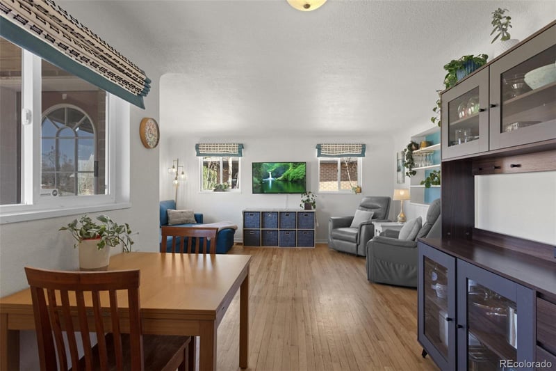 3300 Oneida St, Denver, CO 80207