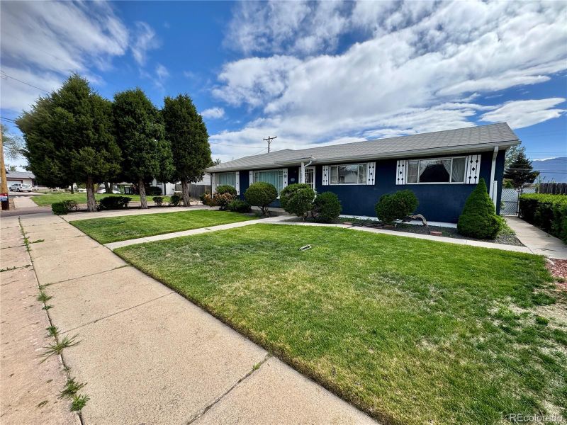 3498 Corbett Ln, Colorado Springs, CO 80907