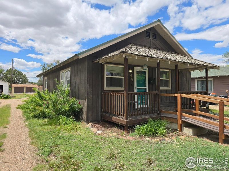 409 N 4th Ave, Sterling, CO 80751