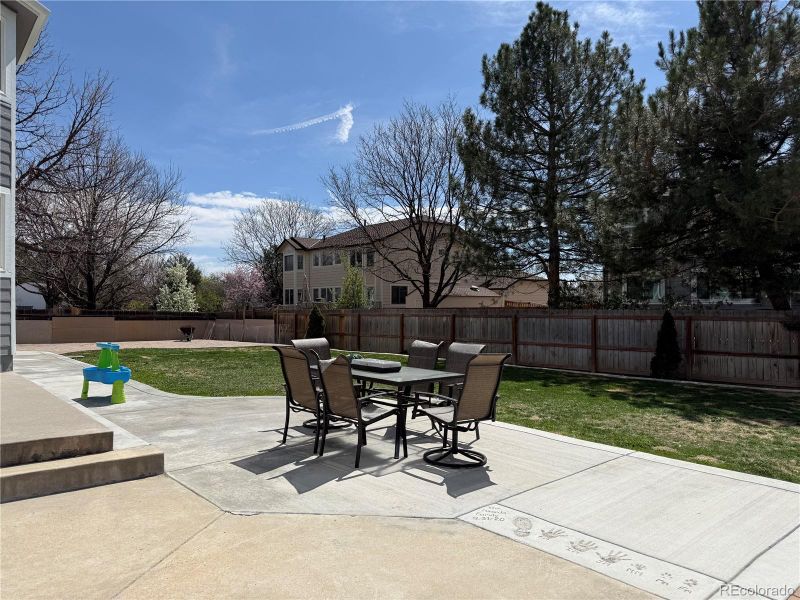 2050 Lake Circle Dr, Thornton, CO 80241