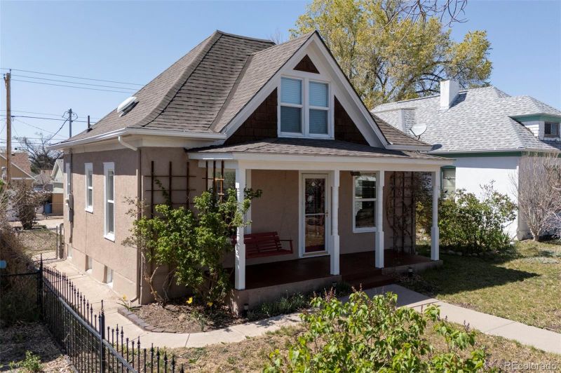 2209 Cedar St, Pueblo, CO 81004