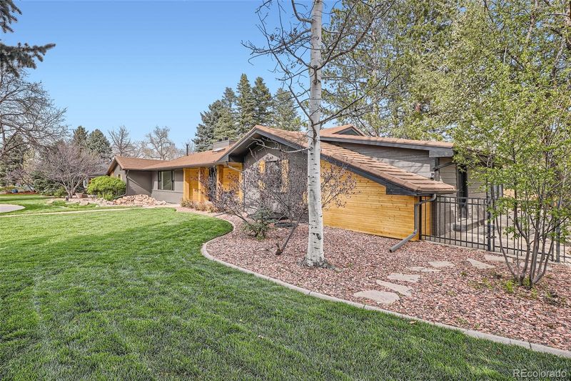 4 Meadowlark Ln, Littleton, CO 80123