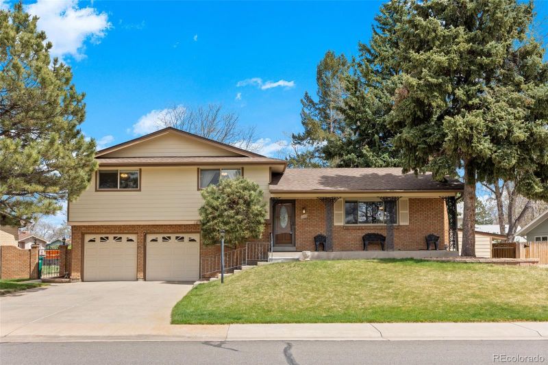 2160 S Flower St, Lakewood, CO 80227