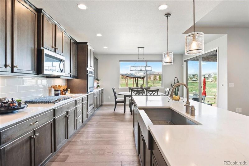 7950 Piney River Ave, Littleton, CO 80125