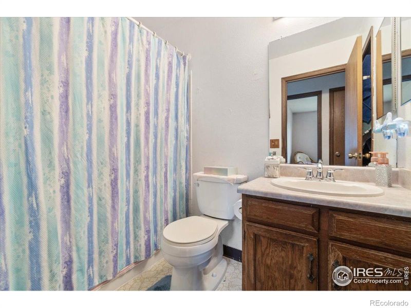 18030 E Loyola Dr, Aurora, CO 80013
