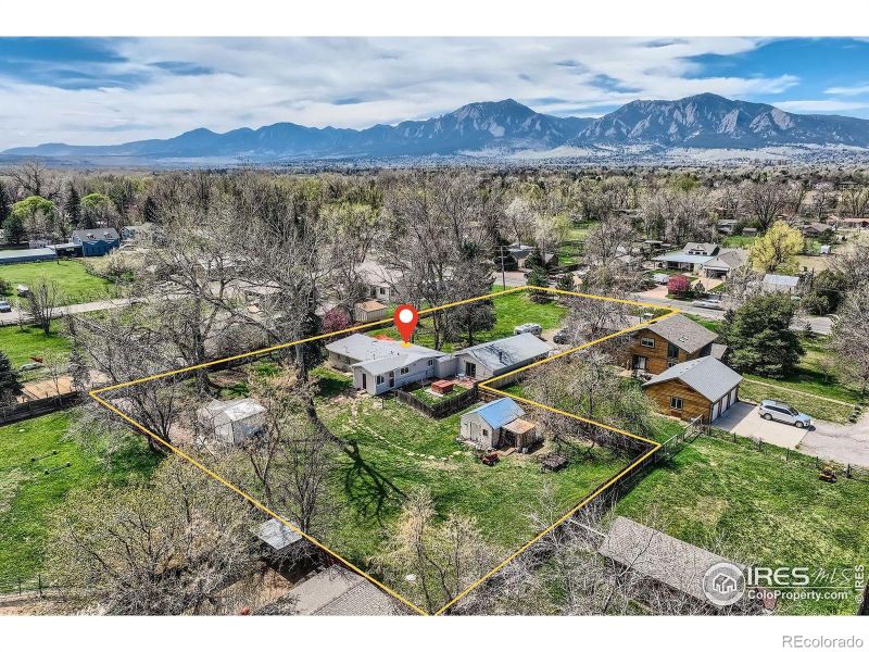 1098 Cherryvale Rd, Boulder, CO 80303