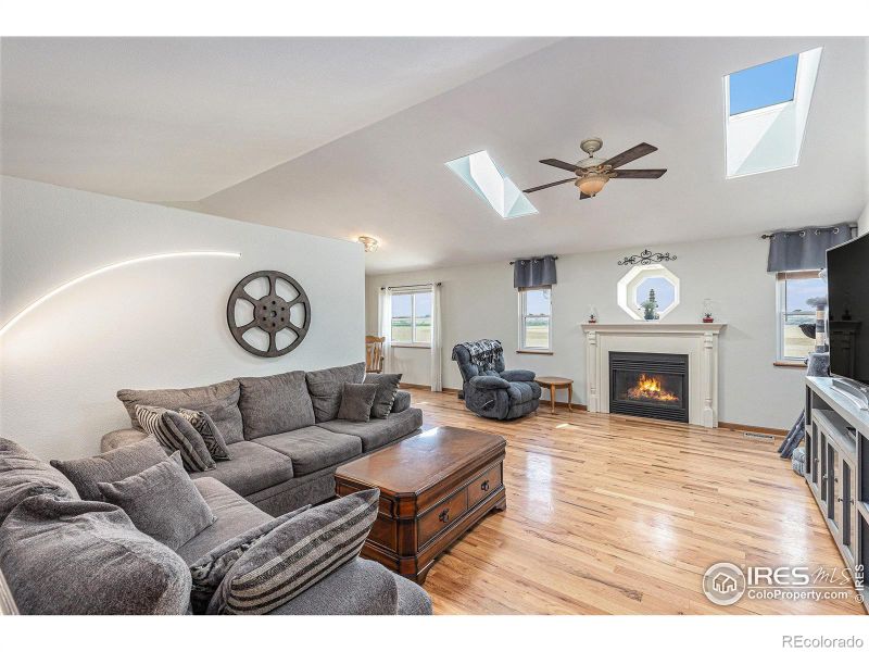 873 N Greeley Ave, Johnstown, CO 80534