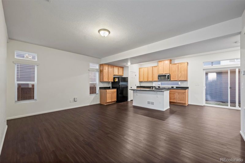10185 Xanadu St, Commerce City, CO 80022