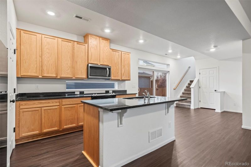 10185 Xanadu St, Commerce City, CO 80022