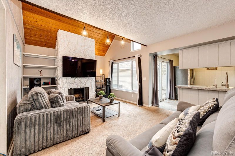 2459 S Xanadu Way #B, Aurora, CO 80014
