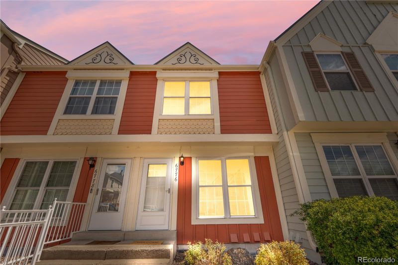 6776 S Independence St, Littleton, CO 80128