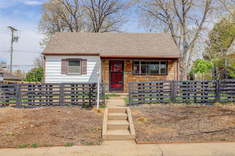 1270 Elmira St, Aurora, CO 80010