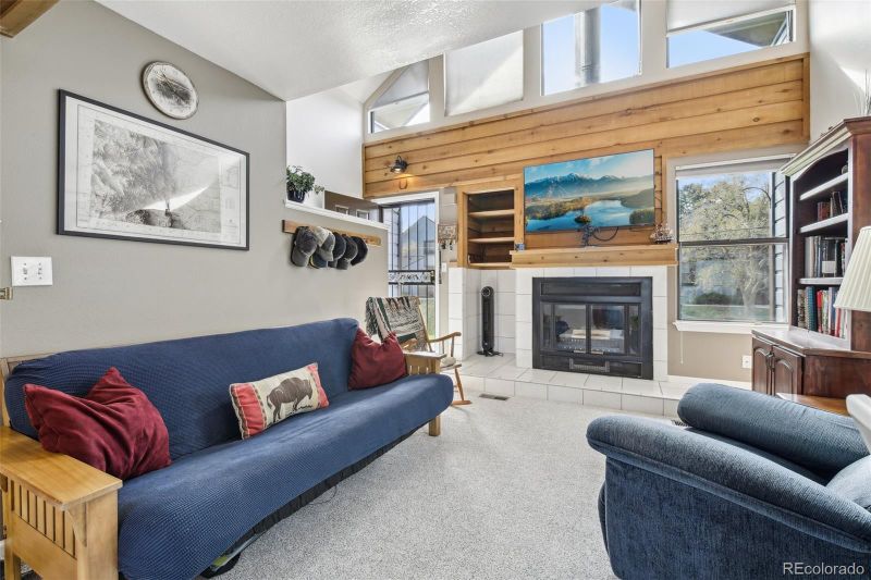 8881 W Yale Ave, Lakewood, CO 80227