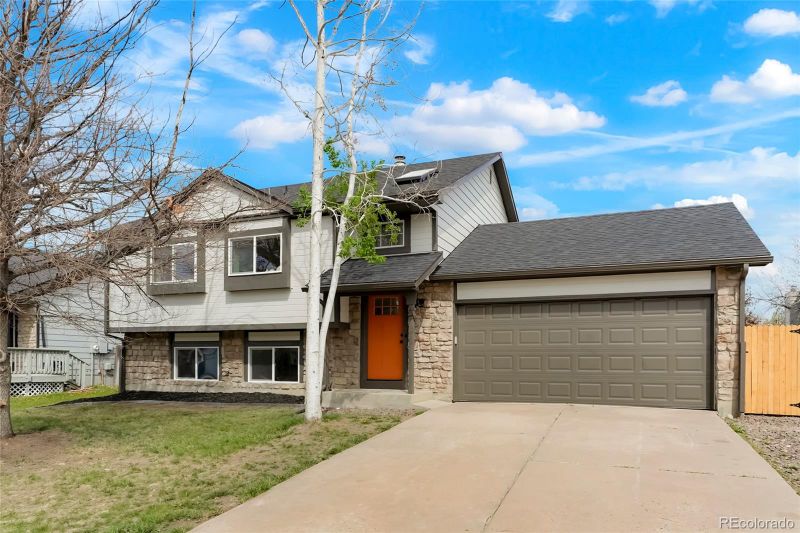 12050 Dahlia Dr, Thornton, CO 80241