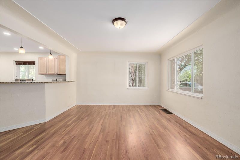 4433 S Washington St, Englewood, CO 80113