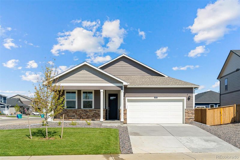 27674 E Byers Ave, Aurora, CO 80018