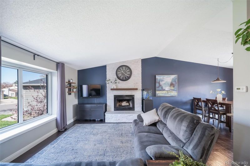 19127 E Oxford Dr, Aurora, CO 80013