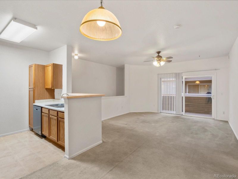 912 S Yampa St #203, Aurora, CO 80017