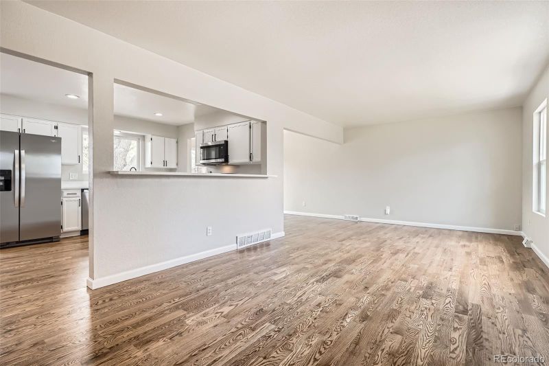 7791 S Columbine St, Centennial, CO 80122