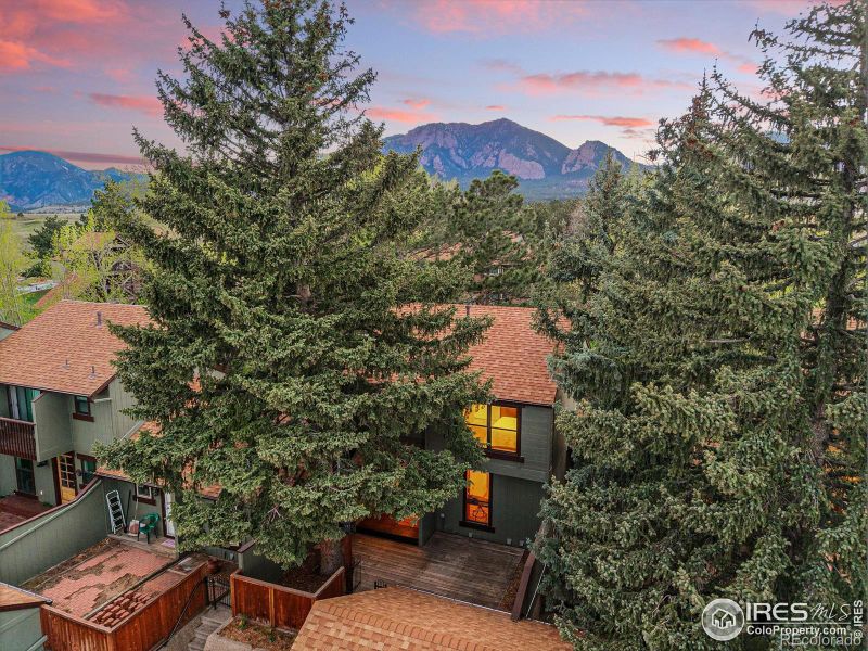 4604 Greenbriar Ct, Boulder, CO 80305