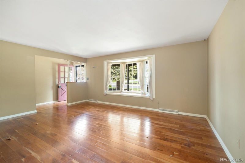 10868 W 70th Ave, Arvada, CO 80004